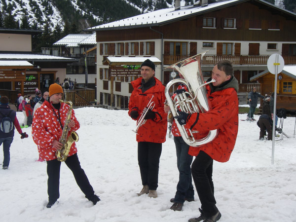 jazz sur le front de neige a pralognan la vanoise pres du dome des sonnailles